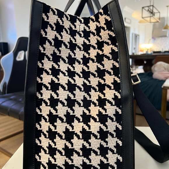 Kate Spade Manhattan Houndstooth Tote in Black and Cream - Picture 5 of 5